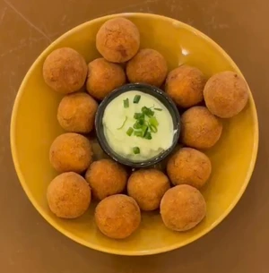 Bolinho de carne seca